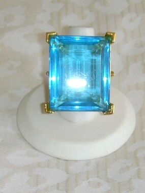 Kenneth J Lane (KJL) RARE Vintage Faux Blue Stone Ring (7)